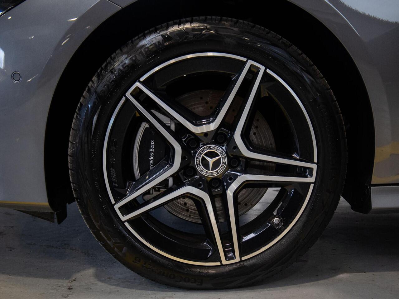 Mercedes-Benz CLA-KLASSE Shooting Brake 250 e Star Edition AMG Line