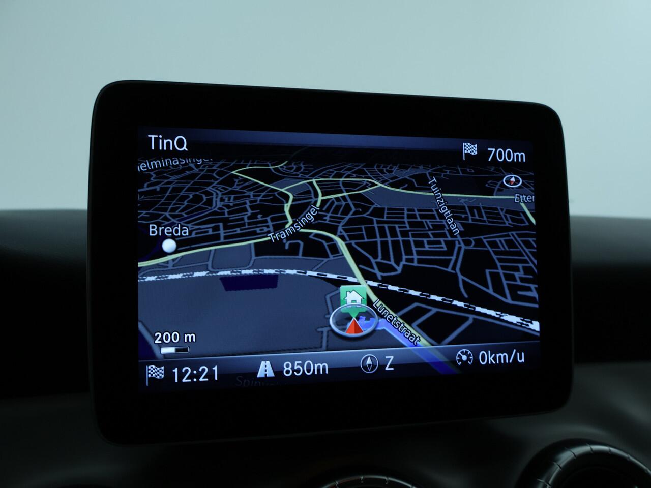 Mercedes-Benz CLA-KLASSE 180 Business Solution AMG AMG Line | Achteruitrijcamera | Ledkoplampen | Inclusief 12 Maanden Garantie