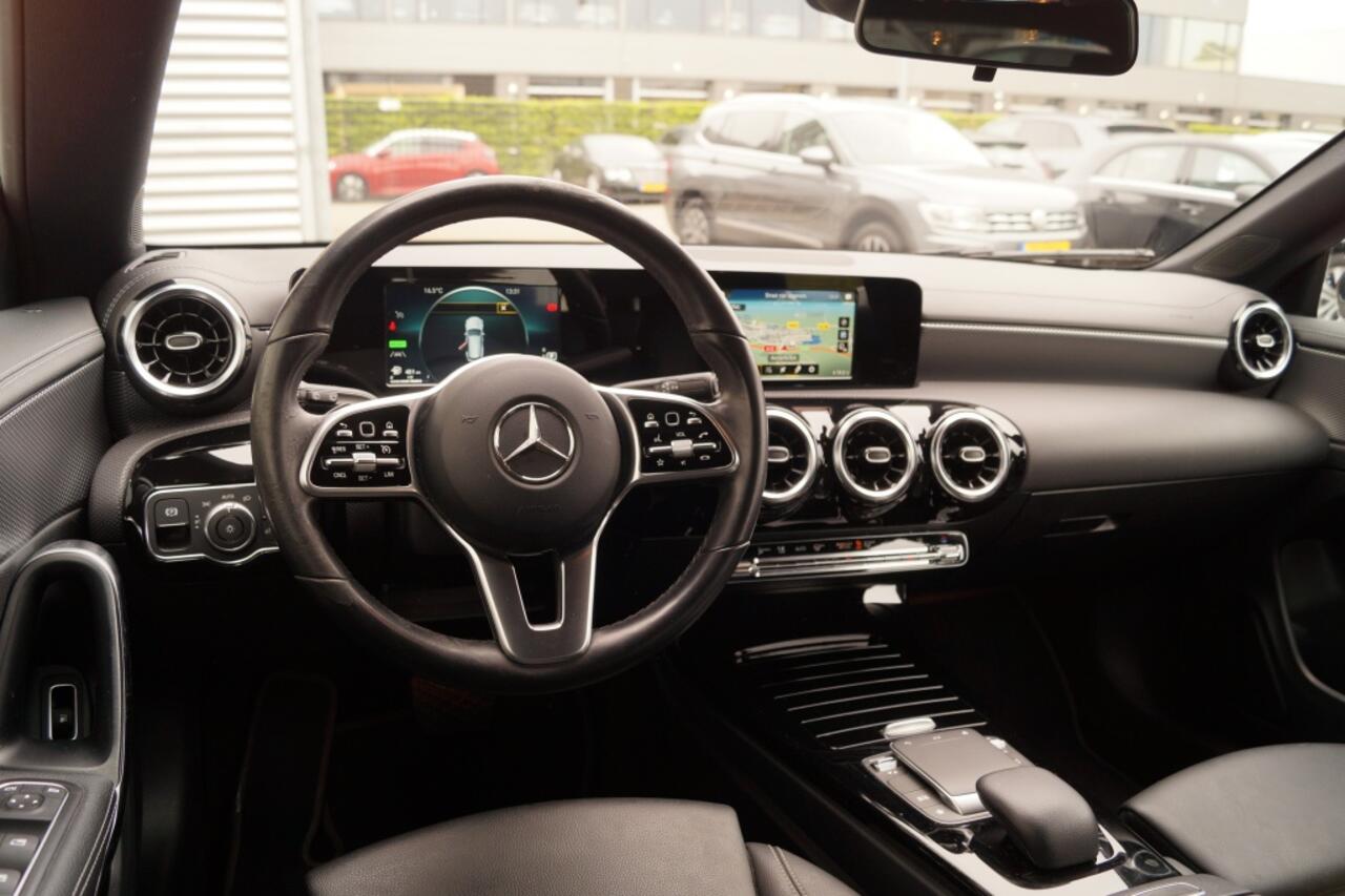 Mercedes-Benz CLA-KLASSE 250e Business Edition -NAVI-ECC-PDC-