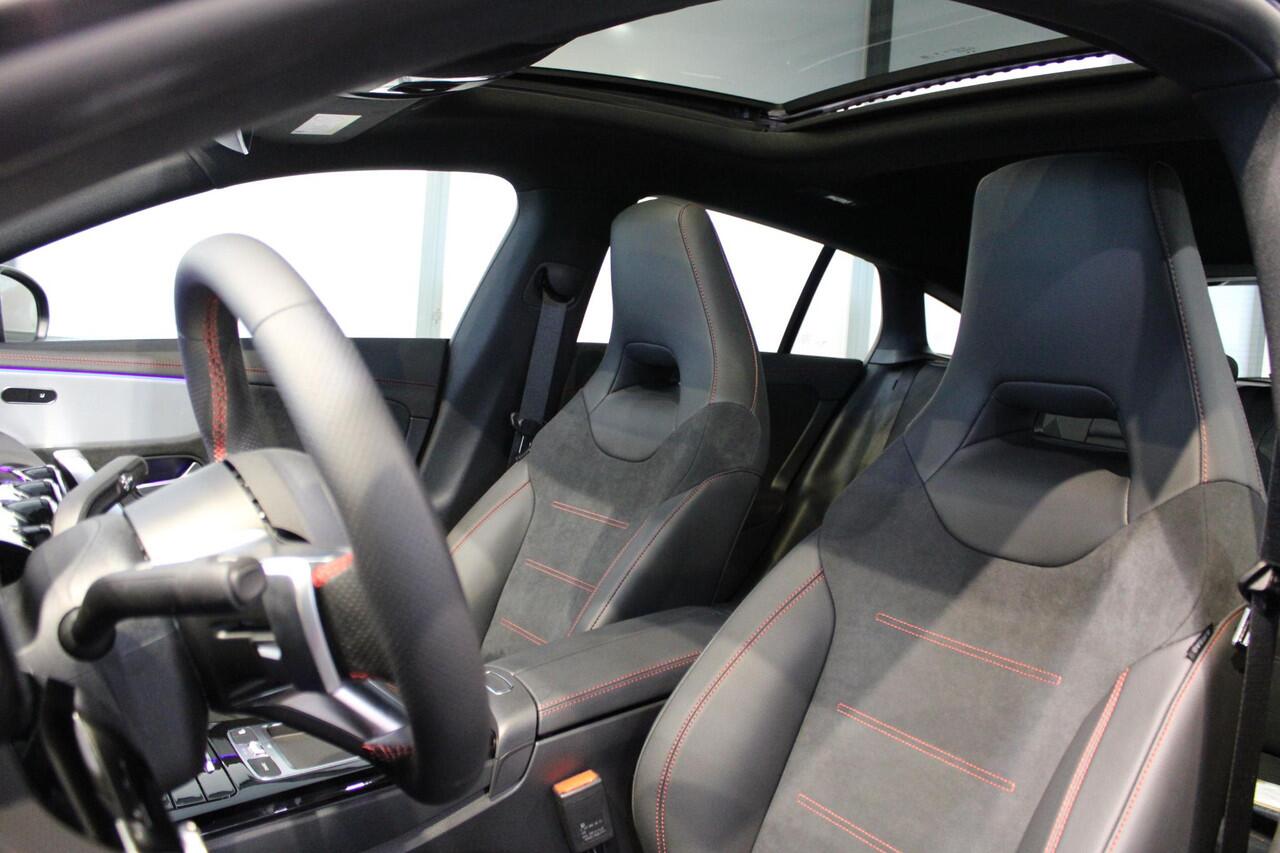 Mercedes-Benz CLA-KLASSE Shooting Brake 200 AMG Line Panorama dak | Trekhaak
