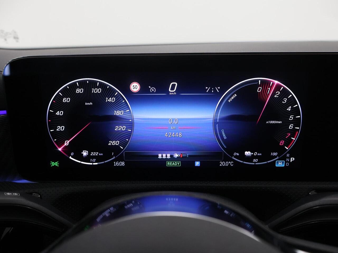 Mercedes-Benz CLA-KLASSE Shooting Brake 250 e Star Edition Luxury Line | Achteruitrijcamera | Multibeam | Stoelverwarming | Widescreen |