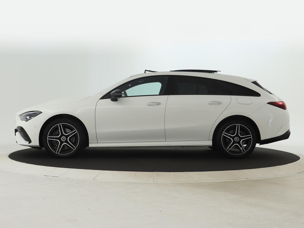 Mercedes-Benz CLA-KLASSE Shooting Brake 250 e AMG Face Lift Plug-In Hybride | AMG Line Premium | Night Pakket | Panoramadak | 11 kw Laden | Stuur en Stoelverwarmig | Inclusief 24 maanden MB Certified garantie voor Europa.