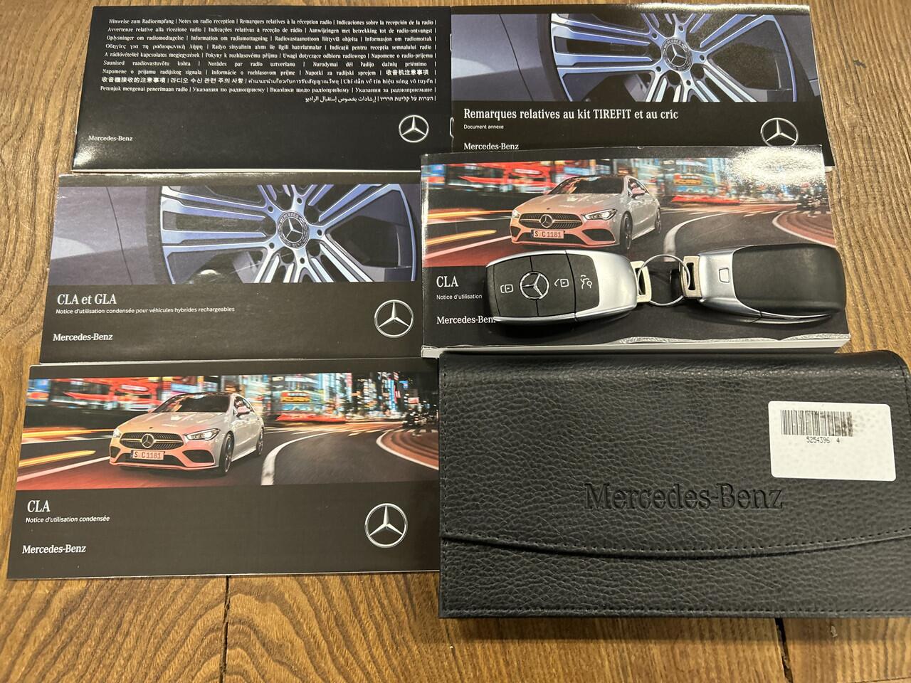 Mercedes-Benz CLA-KLASSE 250 e AMG Line | Panoramadak | Sfeerverlichting | Achteruitrijcamera | Cruise control | Climate control | Apple carplay | Elek. inklapbare spiegels