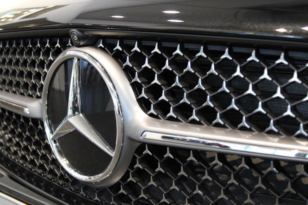 Mercedes-Benz CLA-KLASSE Shooting Brake 180 Star Edition AMG LIMITED Panorama dak