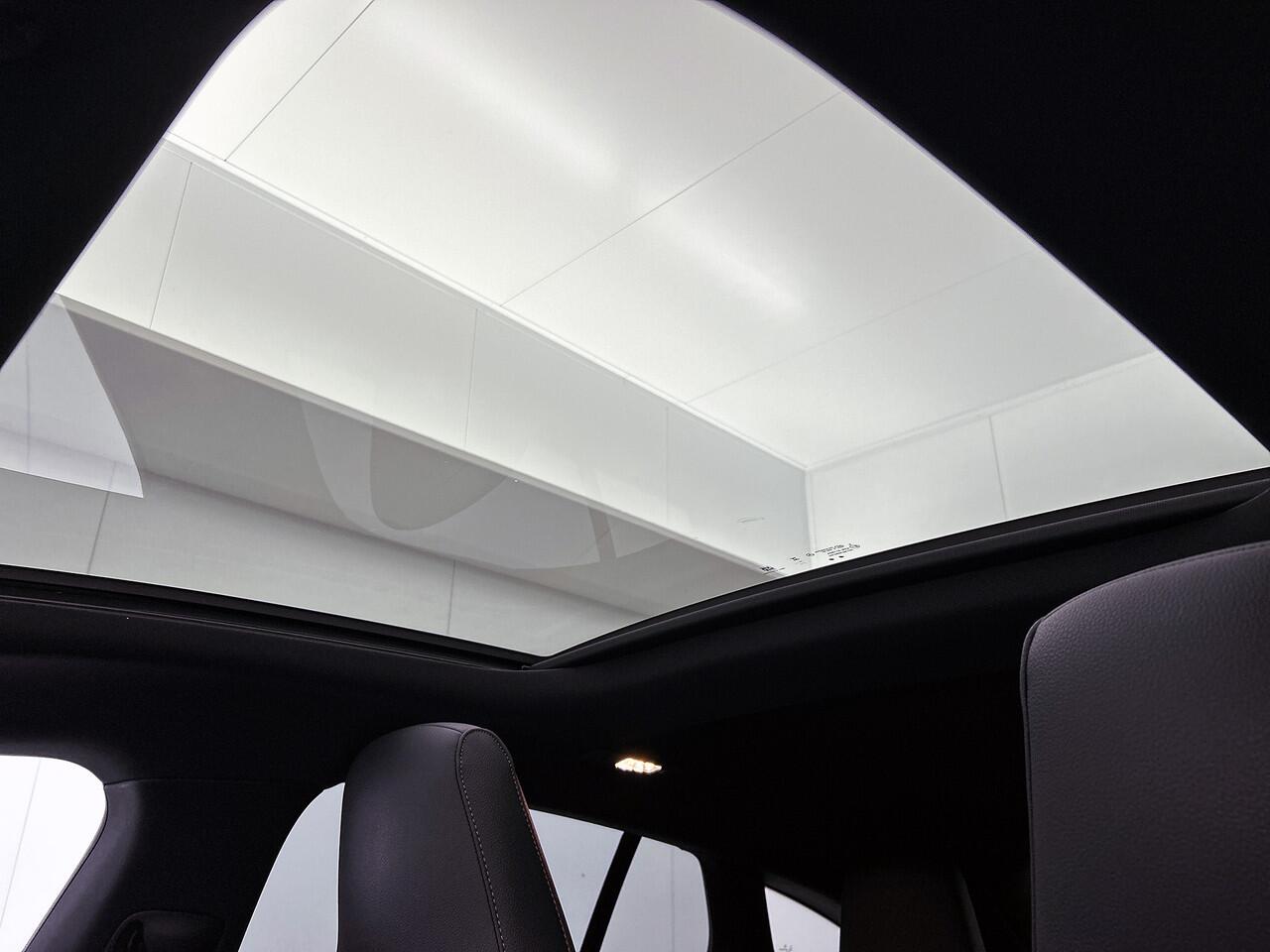 Mercedes-Benz CLA-KLASSE Shooting Brake 250 e Star Edition AMG Line Plus AMG Line | Night Pakket |Panorama Schuif-Kanteldak | Memory Stoelen | Head-up display | Parkeerpakket met 360°-camera. Inclusief 24 maanden Mercedes-Benz Certified garantie voor Europa.