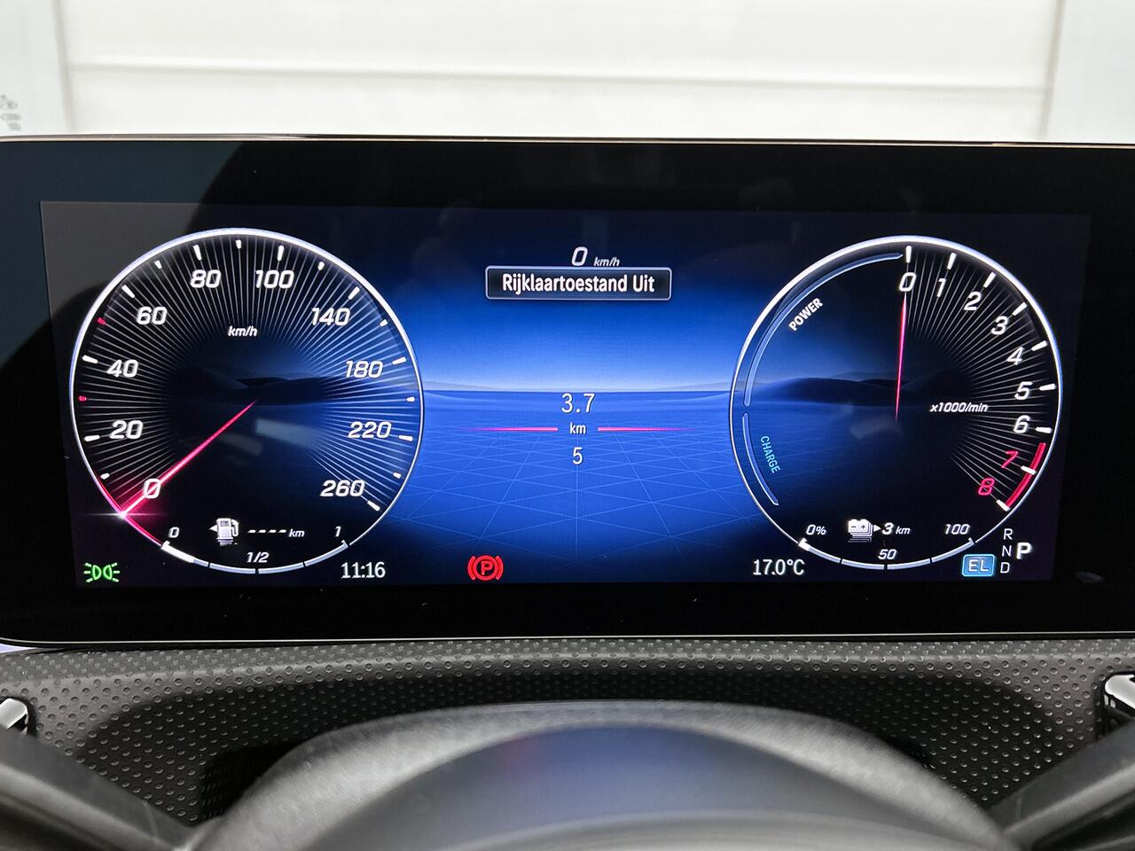 Mercedes-Benz CLA-KLASSE 250 e Business Solution AMG | AMG Line Plus pakket | Trekhaak | Panoramaschuifdak | Memorypakket Voorstoelen | Antidiefstalpakket GUARD 360° Plus | Nightpakket | 360° camera | Head-up display |