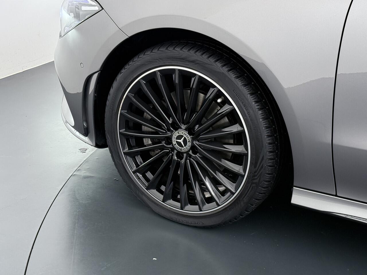 Mercedes-Benz CLA-KLASSE CLA 250 e Coupé AMG Line Night | Pano Multibeam Sound Night