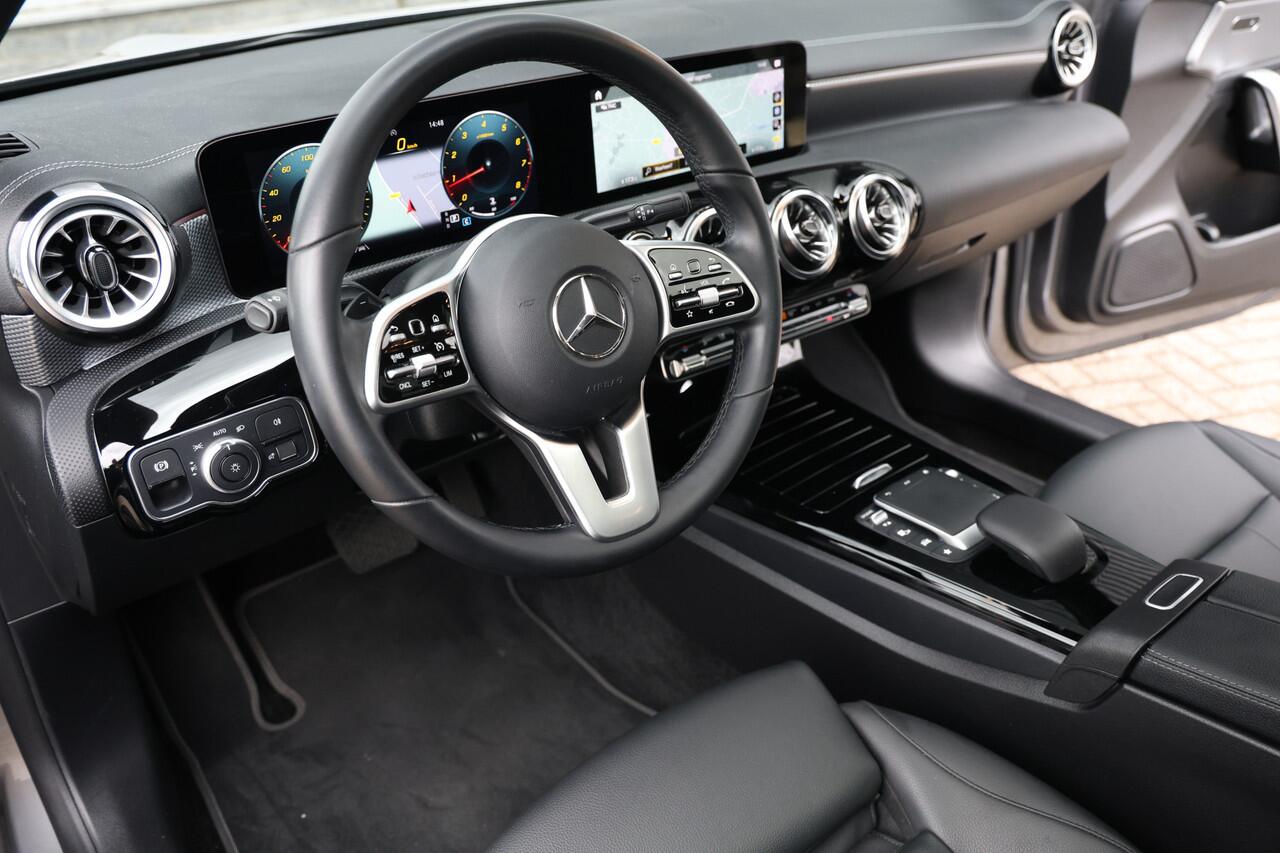 Mercedes-Benz CLA-KLASSE Shootingbrake CLA 200 Luxury 163PK Aut. NAP|Pano|Leder|Sfeerv|Widescreen|Carplay