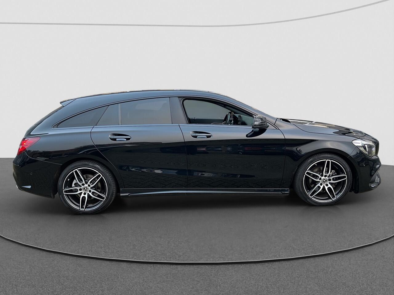 Mercedes-Benz CLA-KLASSE Shooting Brake 180 AMG Night Pack | NL AUTO | Pano | Stoelverw. | Half Leder