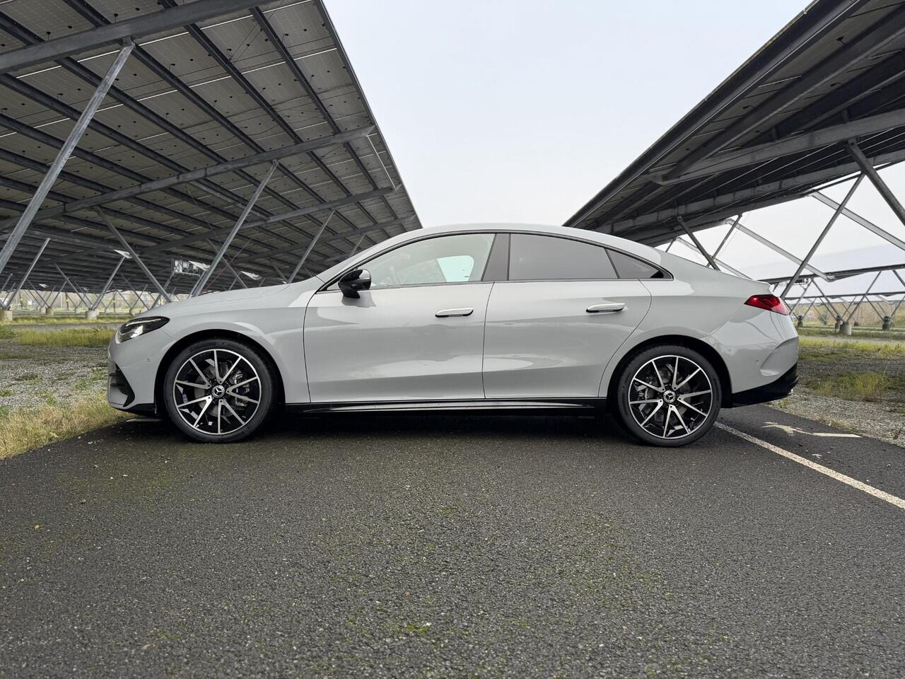 Mercedes-Benz CLA-KLASSE 250+ Launch Edition 85 kWh | Night | Panoramadak | DISTRONIC | Achteruitrijcamera | Dodehoekassistent |