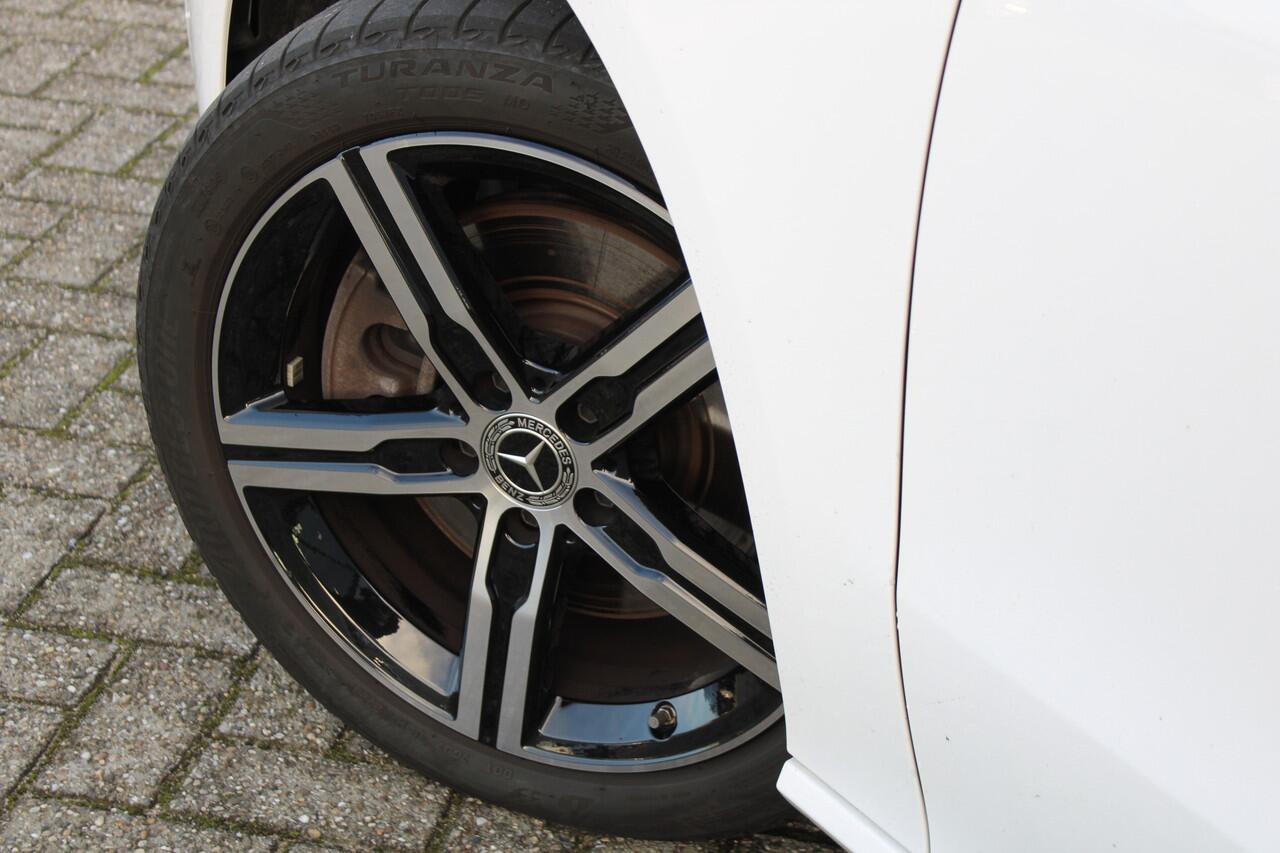 Mercedes-Benz CLA-KLASSE Shooting Brake 250e AUT8 Premium NIGHT PAKKET PANORAMADAK SFEER CARPLAY 18''
