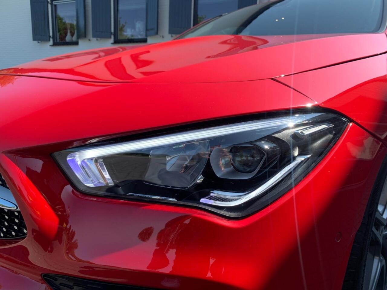 Mercedes-Benz CLA-KLASSE Shooting Brake 180 Premium cruise/airco/lane assist/All-in prijs incl afleverbeurt