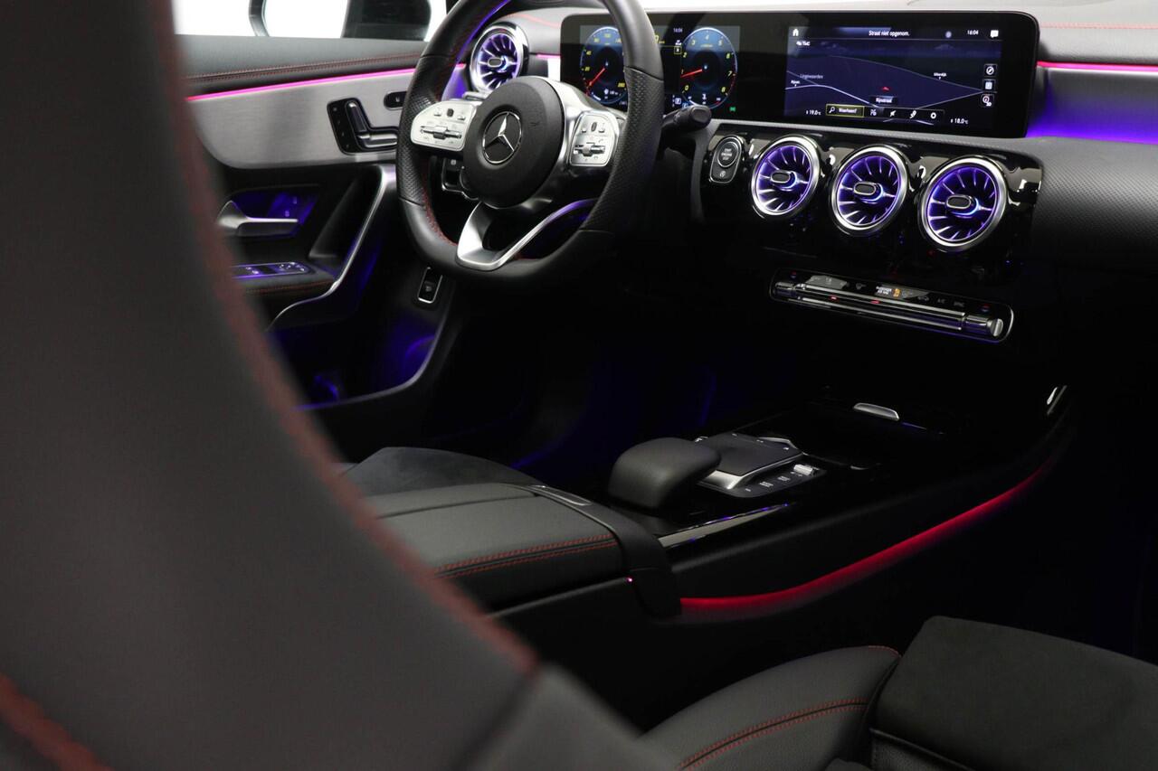 Mercedes-Benz CLA-KLASSE Shooting Brake 180 Business Solution AMG | BUSINESS PLUS PACK | PANORAMADAK | DAB | CAMERA