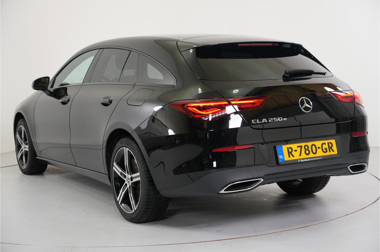 Mercedes-Benz CLA-KLASSE Shooting Brake 250 e Night 218 pk PHEV | Trekhaak | Camera | Sfeerverlichting | Apple/Android |