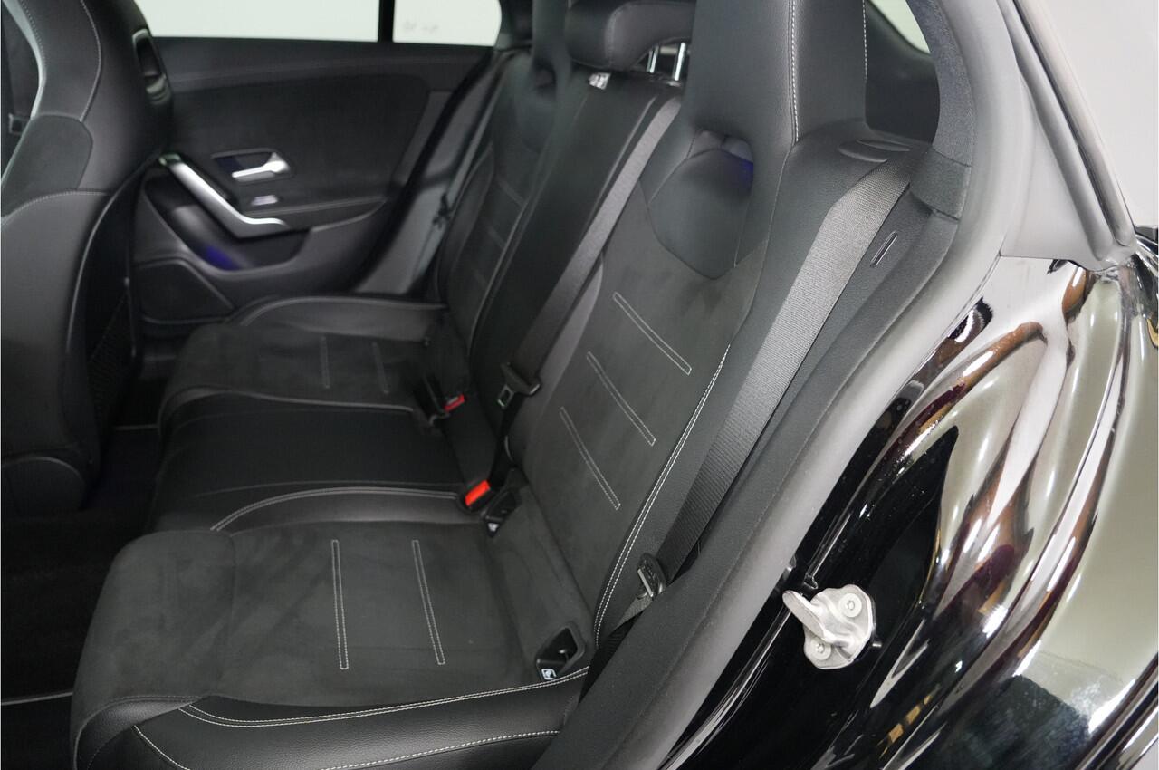 Mercedes-Benz CLA-KLASSE Shooting Brake 250 e AMG Night 218 pk PHEV | Pano | El. Stl. verst. | Stl. verw. | Keyless | El. achterklep |