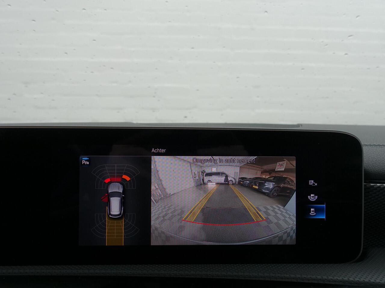 Mercedes-Benz CLA-KLASSE Shooting Brake 220 AMG Edition Aut- Xenon Led, CarPlay, Camera, Carbon Pakket, Lane Assist, Park Assist