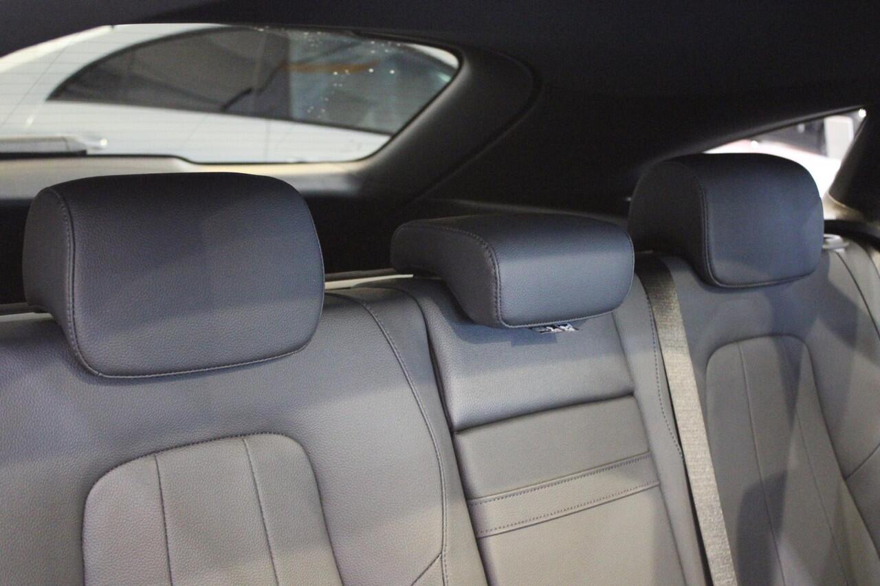 Mercedes-Benz CLA-KLASSE Shooting Brake 180 Luxury Line Panorama dak | Trekhaak