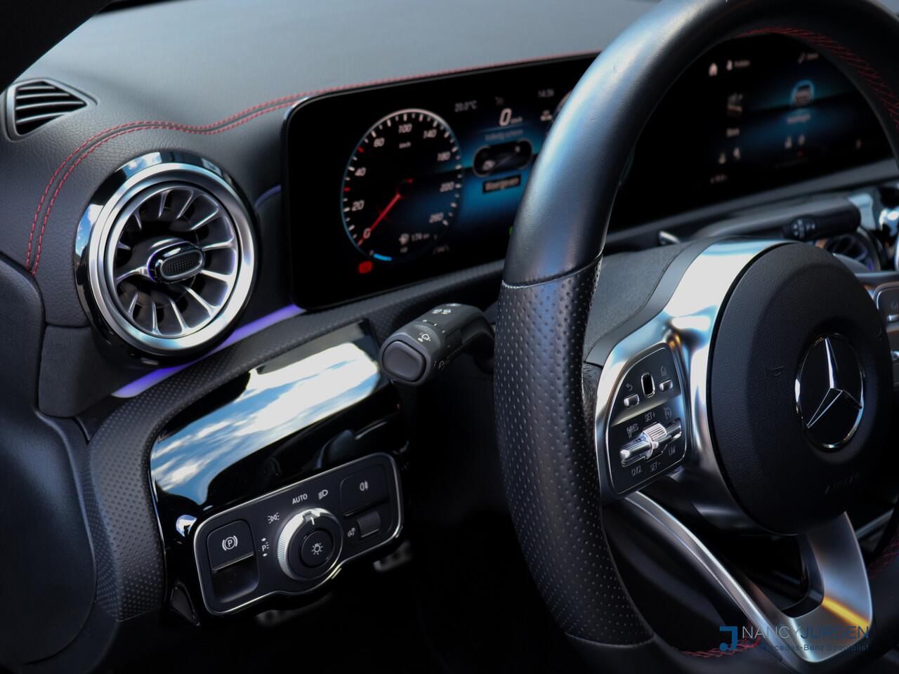 Mercedes-Benz CLA-KLASSE 250 e AMG | Ambiente | Apple Car Play/Android Auto | Burmester | Pano | Multibeam LED | MBUX High End | Parkeer Pakket | Night Pakket |