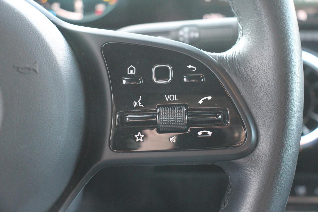 Mercedes-Benz CLA-KLASSE Shooting Brake 180 Advantage ? Camera ? Zwarte Hemel ? Rijklaar ? 1 Jaar Bovag Garantie ?