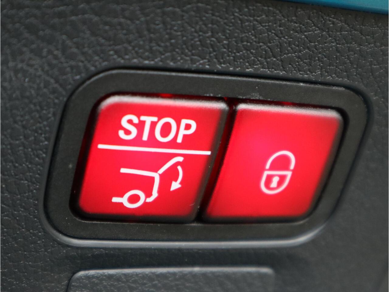 Mercedes-Benz CLA-KLASSE Shooting Brake 250 e Star Edition Luxury Line | Panoramadak | Trekhaak | Rijassistentie | Memory Seats | 360 Camera