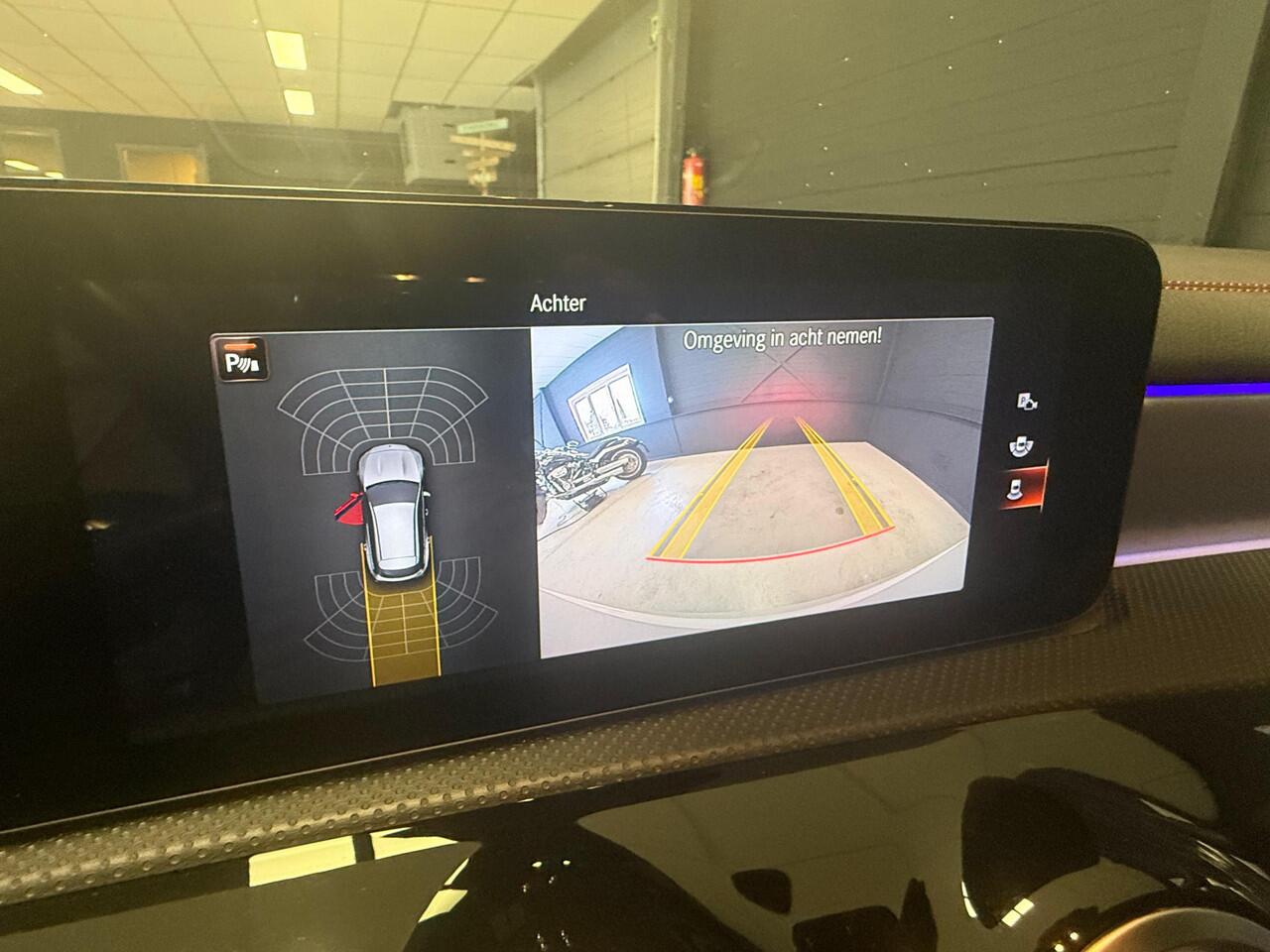 Mercedes-Benz CLA-KLASSE Shooting Brake 250e Amg Line Pano Navi Camera Led Zeer Compleet! 56dkm!