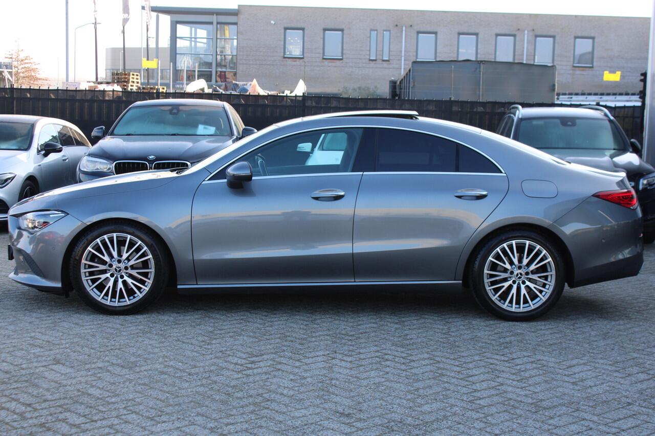 Mercedes-Benz CLA-KLASSE 200 AUT7 Luxury Line PANORAMADAK LEDER SFEER CARPLAY KEY-LESS GO MULTIBEAM 18''