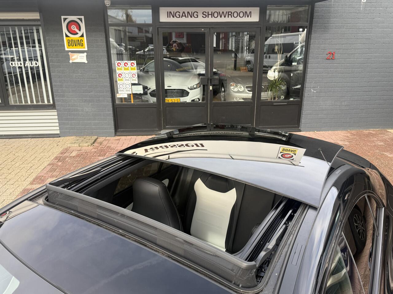 Mercedes-Benz CLA-KLASSE 200 AMG-LINE automaat panodak navi camera climate ctr cruise ctr keyless matrix lmv 18 inch sound dealer onderhouden