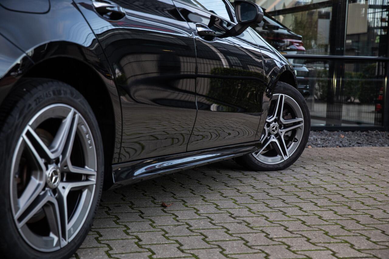 Mercedes-Benz CLA-KLASSE Shooting Brake 250 e Premium Plus , AMG, Panoramadak, Trekhaak, Sfeerverlichting,