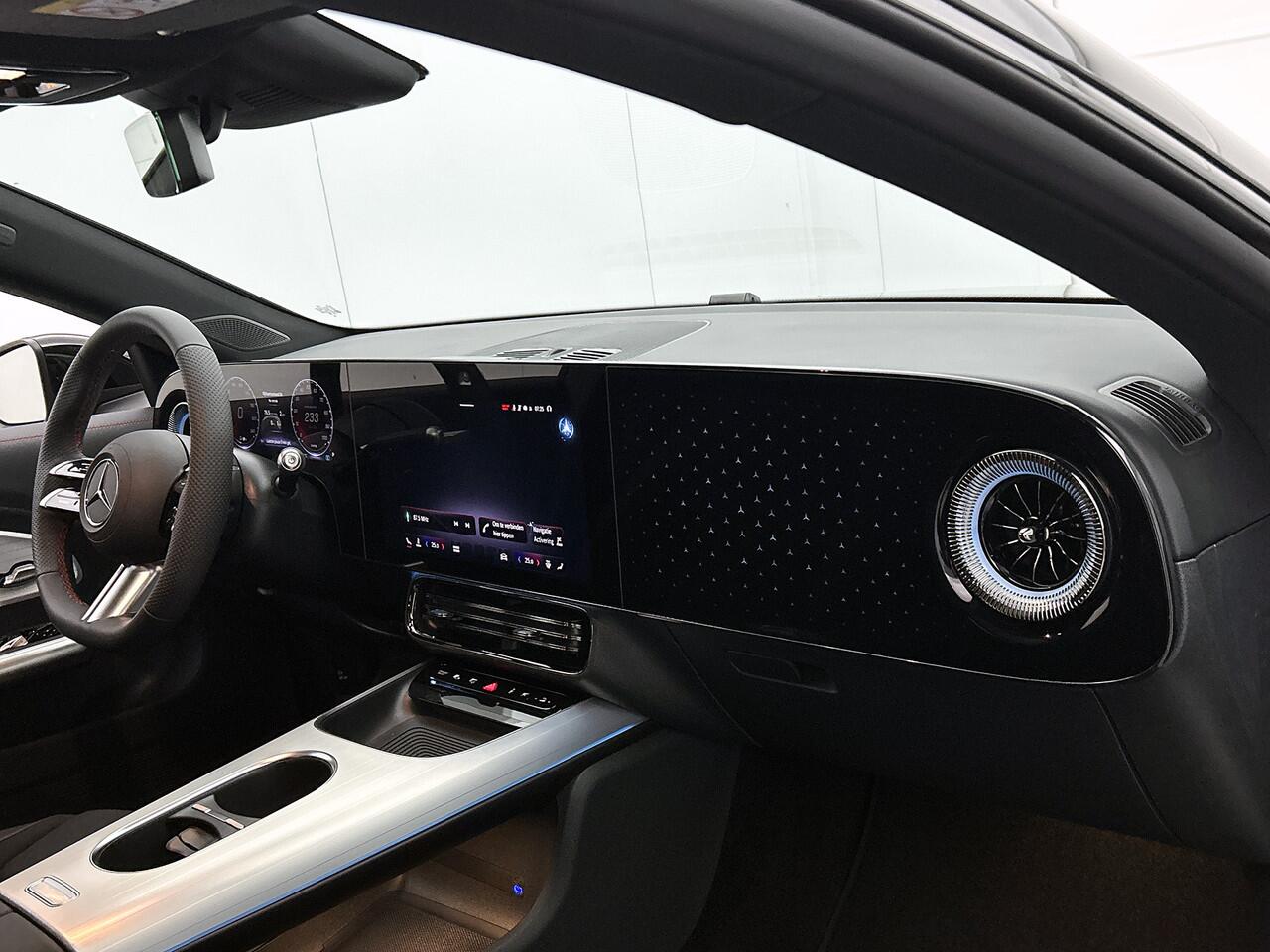 Mercedes-Benz CLA-KLASSE 250+ Launch Edition 85 kWh | Trekhaak | Warmtepomp | Multibeam LED | Panoramadak | Nightpakket | Smartphone integratie | Memorypakket | Adaptieve Cruisecontrol | 19 inch AMG velgen |