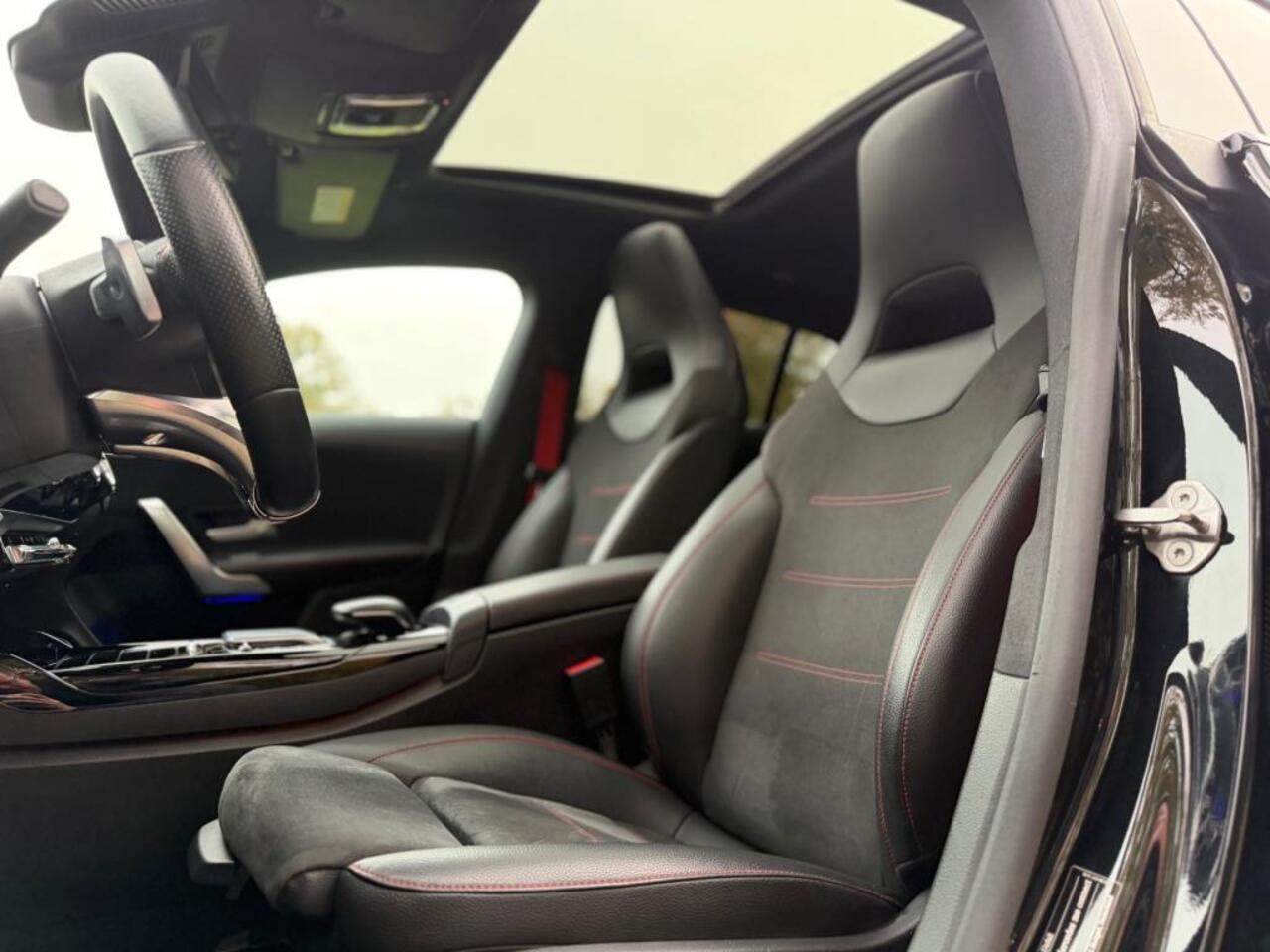 Mercedes-Benz CLA-KLASSE Shooting Brake AMG 35 4MATIC | HUD | Pano | Camera | Nwe Service |