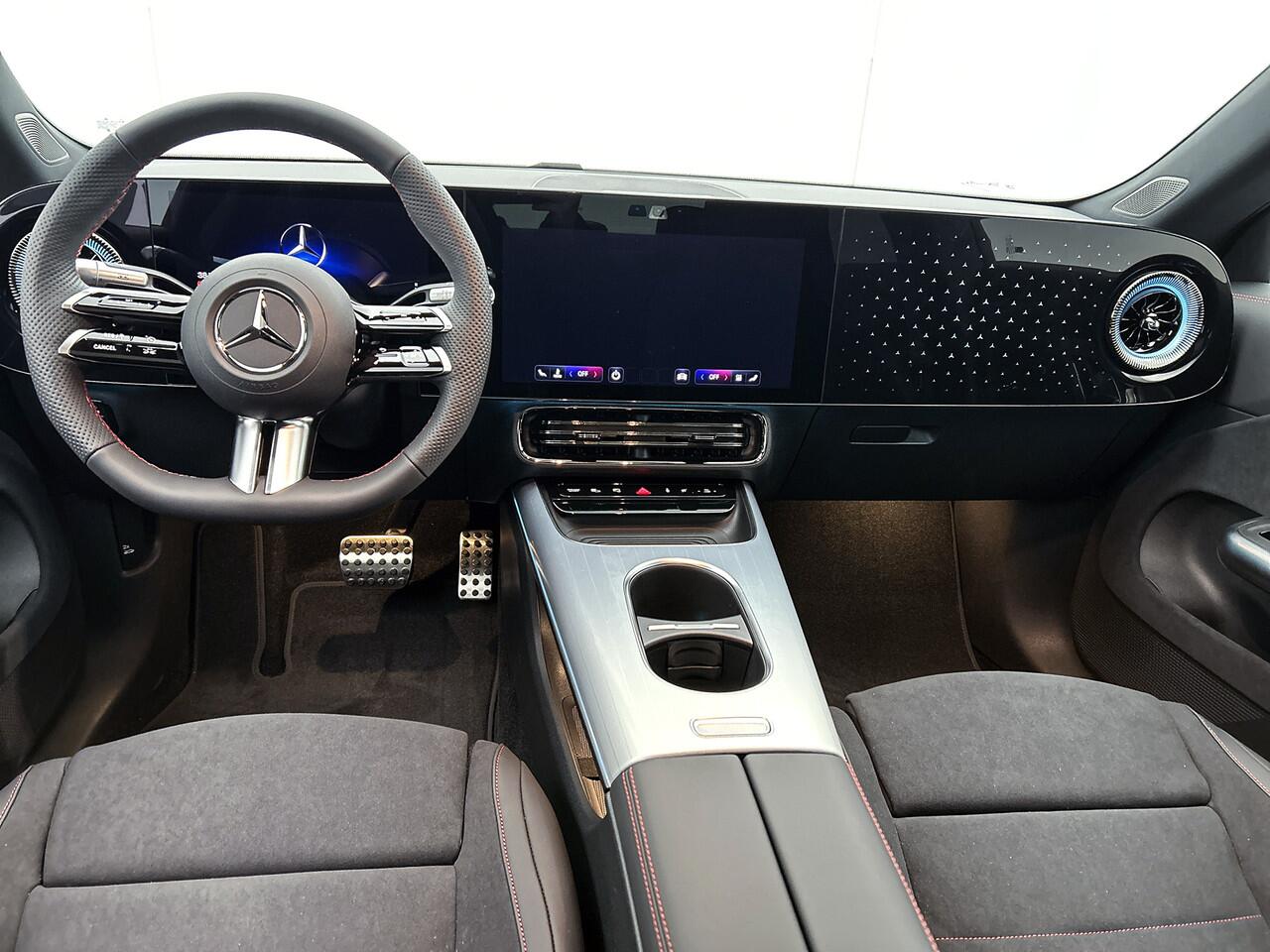 Mercedes-Benz CLA-KLASSE 250+ Launch Edition 85 kWh | Trekhaak | Warmtepomp | Memorypakket| Multibeam LED | Smartphone integratie | Nightpakket | Adaptieve Cruisecontrol | 19 inch AMG velgen |