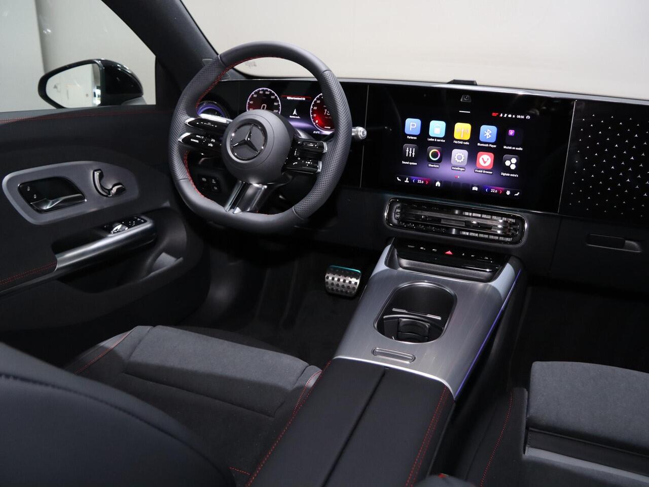 Mercedes-Benz CLA-KLASSE 250+ Launch Edition 85 kWh | Night | Panoramadak | Stoelverwarming | DISTRONIC | Achteruitrijcamera | Dodehoekassistent |