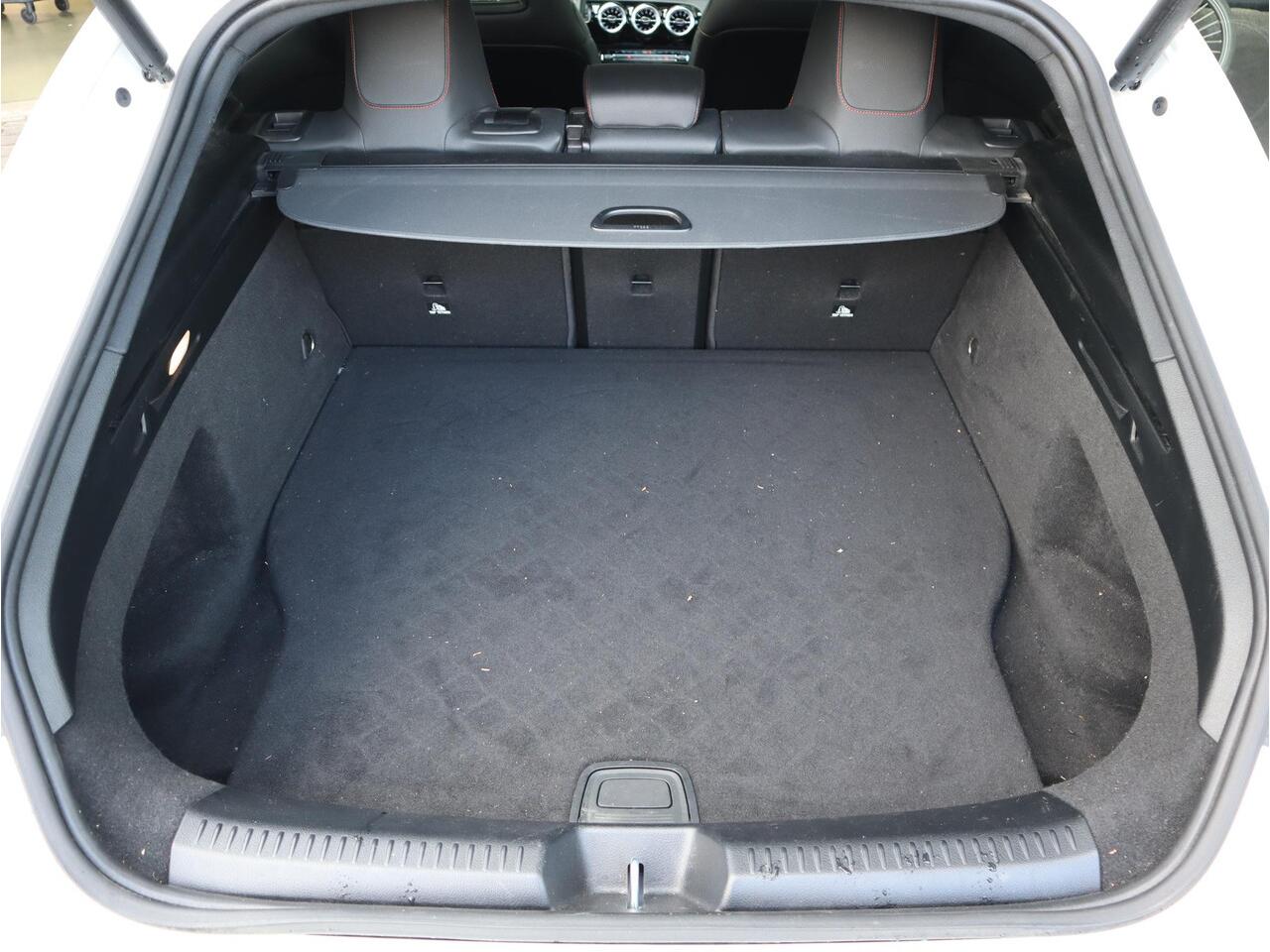 Mercedes-Benz CLA-KLASSE Shooting Brake 250 e AMG Line