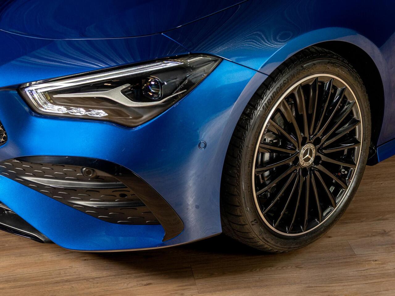 Mercedes-Benz CLA-KLASSE Shooting Brake 180 Star Edition AMG LIMITED Panorama dak