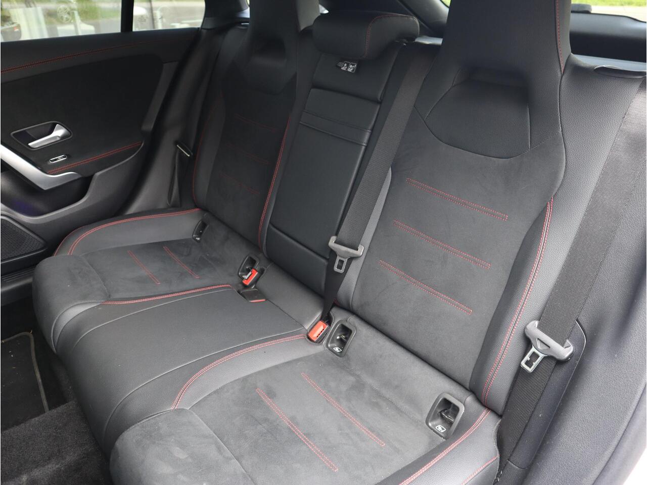 Mercedes-Benz CLA-KLASSE Shooting Brake 250 e AMG Line