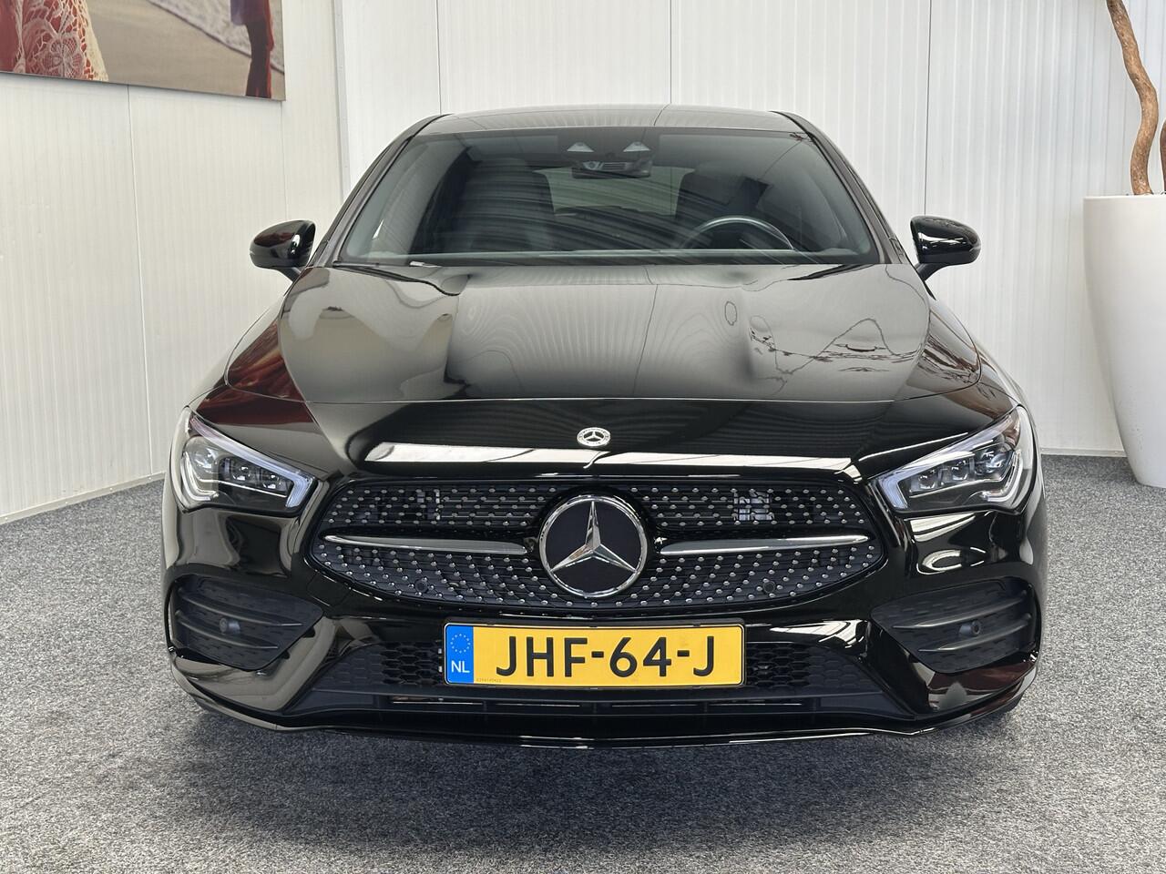 Mercedes-Benz CLA-KLASSE SHOOTING BRAKE 250 e AMG LINE NAVIGATIE CRUISE CONTROL CLIMATE CONTROL PANORAMA SCHUIF/KANTELDAK APPLE CARPLAY/ANDROID RIJSTROOKSENSOREN ACHTERUITRIJCAMERA ZEER MOOI !! 3010