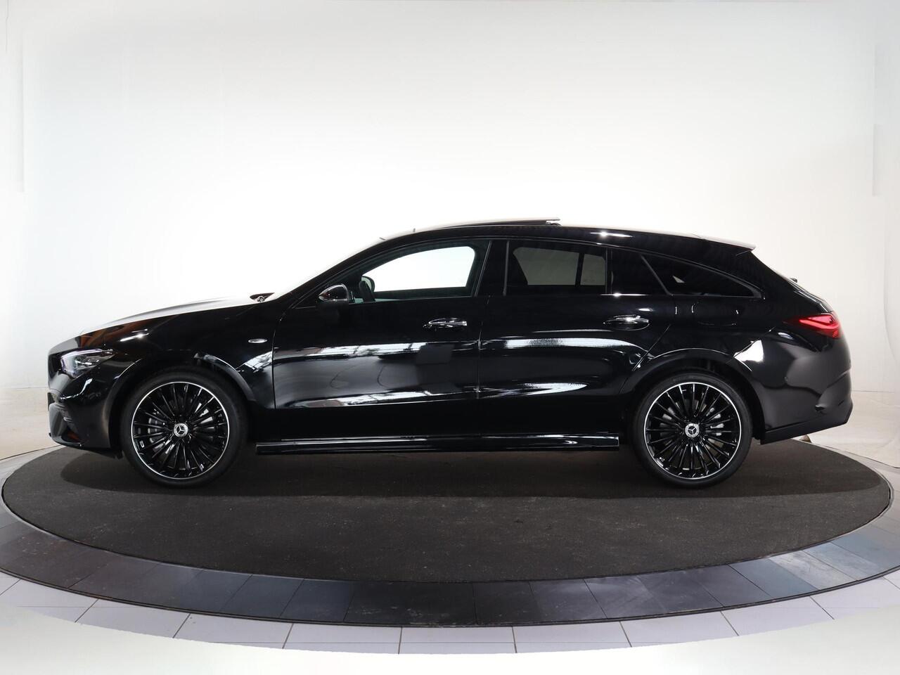 Mercedes-Benz CLA-KLASSE Shooting Brake 250e Business Solution AMG | Nightpakket | Panoramadak | Stoelverwarming | Parkeercamera | Keyless Entry/Go |