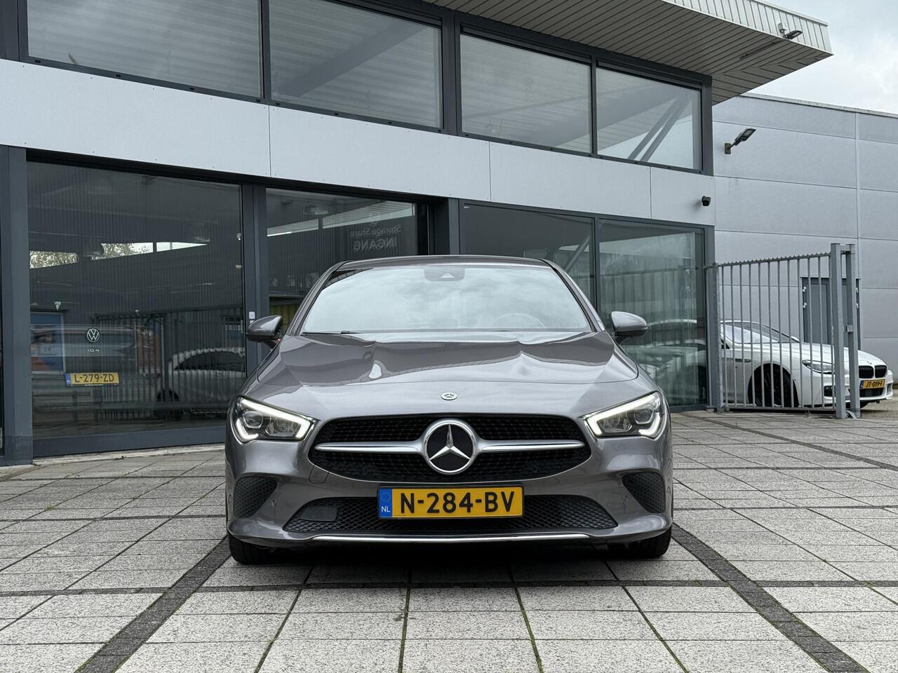 Mercedes-Benz CLA-KLASSE Shooting Brake 200 Aut. Business Sol. Luxury | Navi | Camera | Sfeer Verlichting |