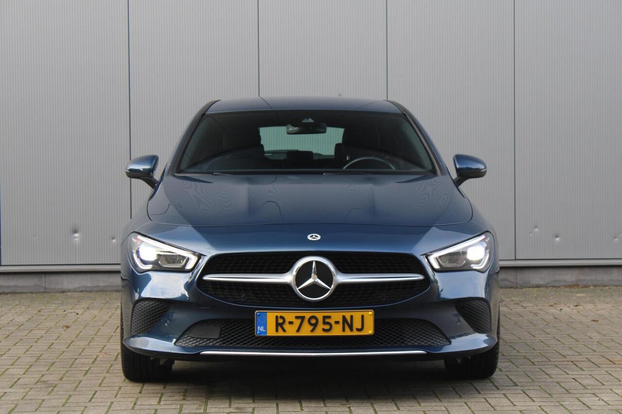 Mercedes-Benz CLA-KLASSE Shooting Brake 250 e 218pk Luxury Line | Widescreen | Camera | Navigatie | Stoel & stuurverwarming | Elektrische achterklep | Zwenkbare trekhaak