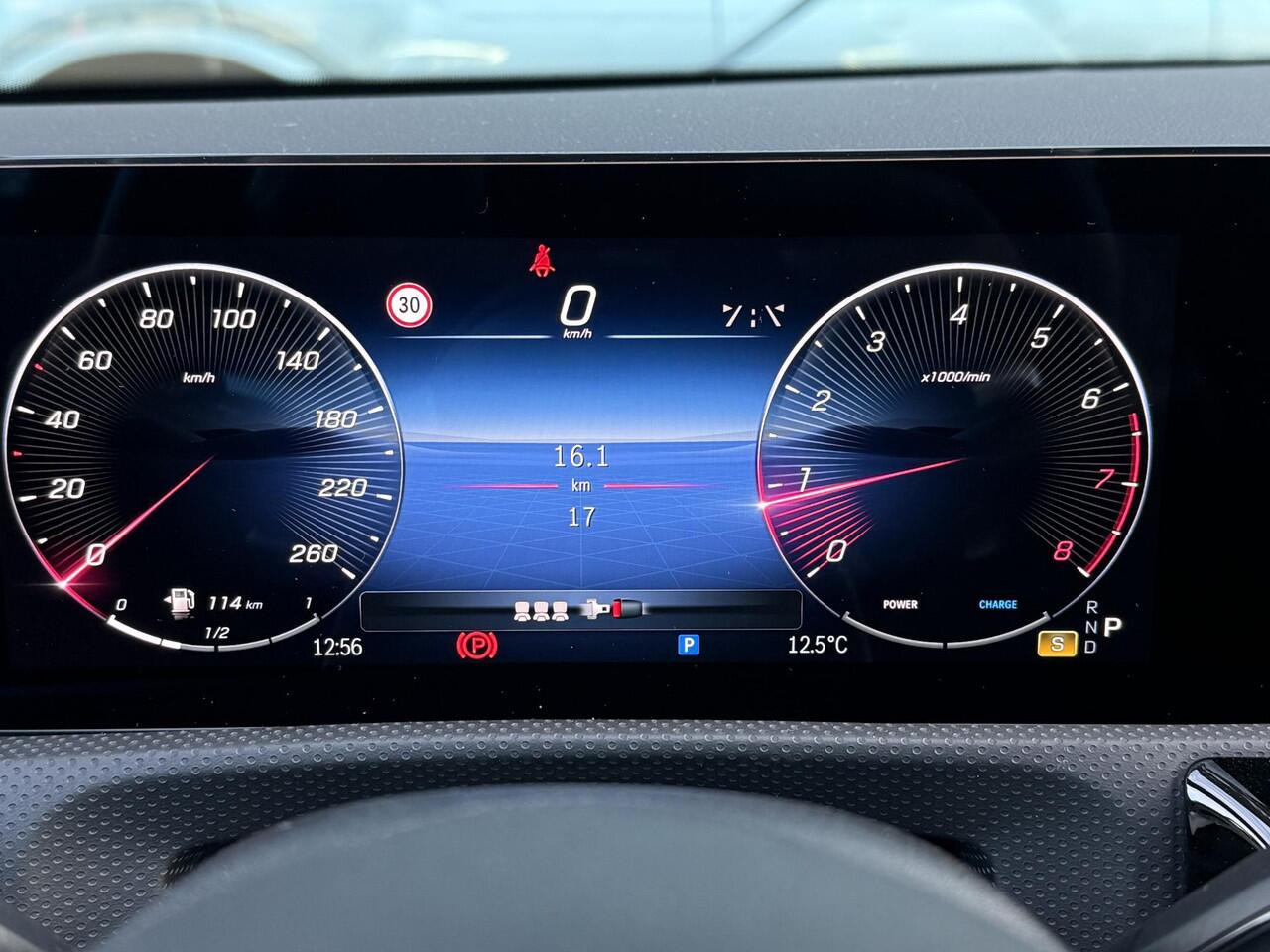 Mercedes-Benz CLA-KLASSE Shooting Brake 180 Star Edition LIMITED Panorama dak