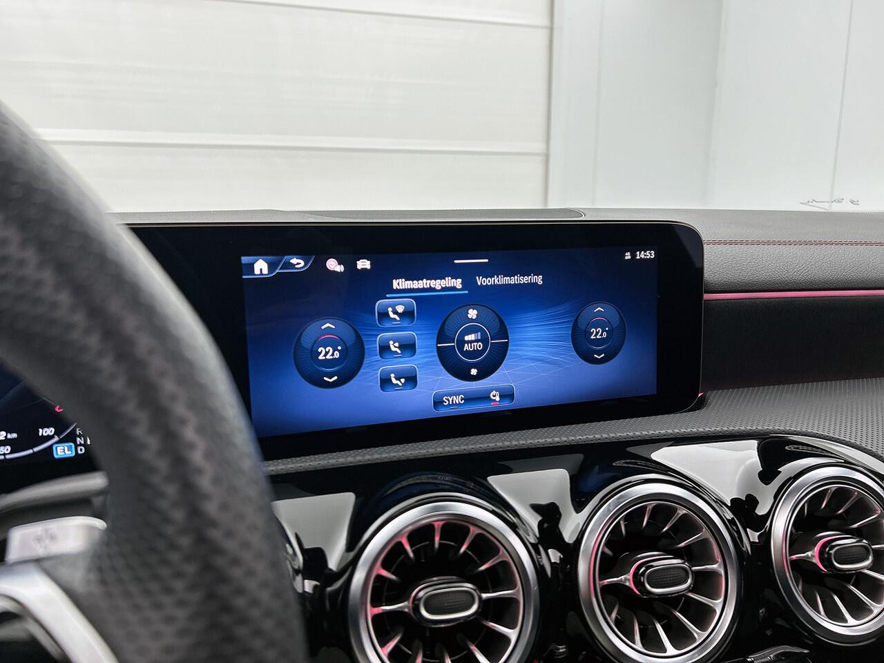 Mercedes-Benz CLA-KLASSE Shooting Brake 250 e AMG Nightpakket Plug-In Hybride | Panoramadak | Memory | Head Up display | 360° Camera | Dode Hoek Ass | Sfeerverlichting | Keyless Go | Inclusief 24 maanden Mercedes-Benz Certified garantie voor Europa.