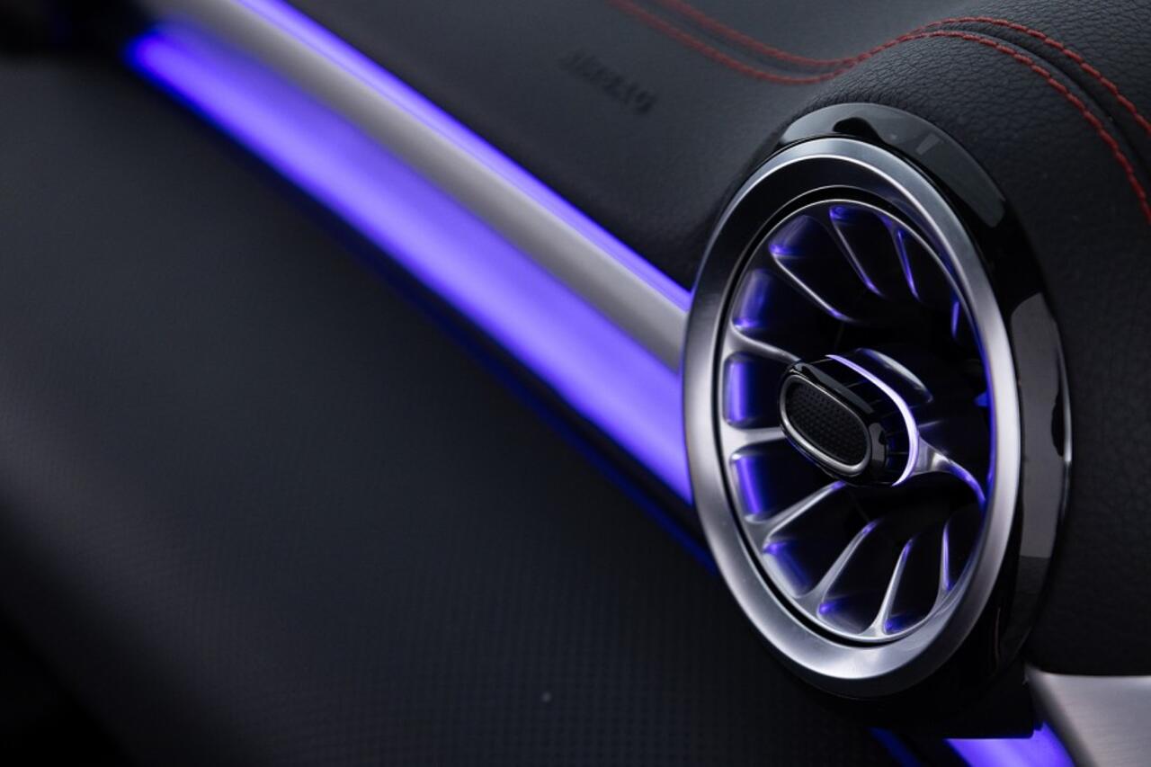 Mercedes-Benz CLA-KLASSE 250 Shooting Brake e AMG Line | PANORAMADAK | LED | SFEER ? 1e Eigenaar