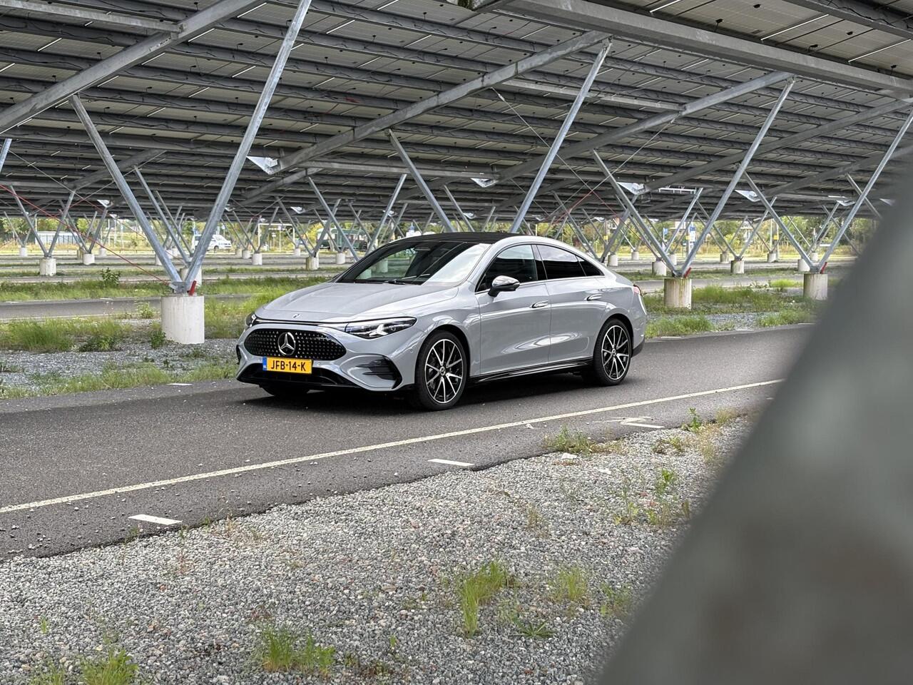 Mercedes-Benz CLA-KLASSE 250+ Launch Edition 85 kWh | Night | Panoramadak | DISTRONIC | Achteruitrijcamera | Dodehoekassistent | Trekhaak |