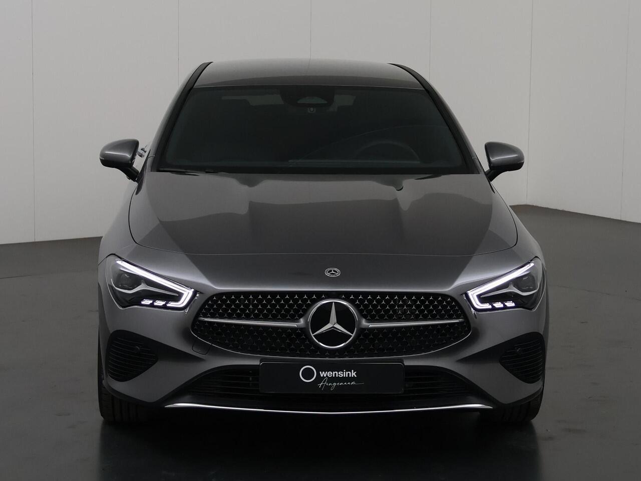 Mercedes-Benz CLA-KLASSE Shooting Brake 250e Star Edition | Easypack - achterklep | Keyless go | Achteruitrijcamera | Stoelverwarming | Sfeerverlichting |