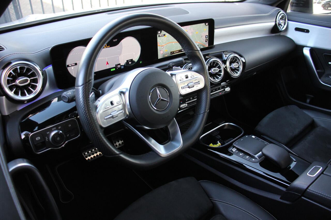 Mercedes-Benz CLA-KLASSE 250 e AMG Edition | Pano | Nightpakket | Sfeerverlichting