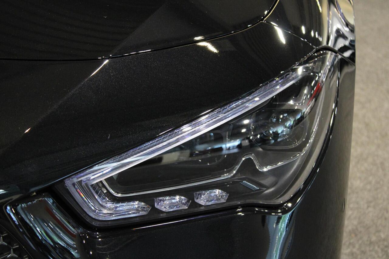 Mercedes-Benz CLA-KLASSE Shooting Brake 180 Star Edition AMG LIMITED Panorama dak