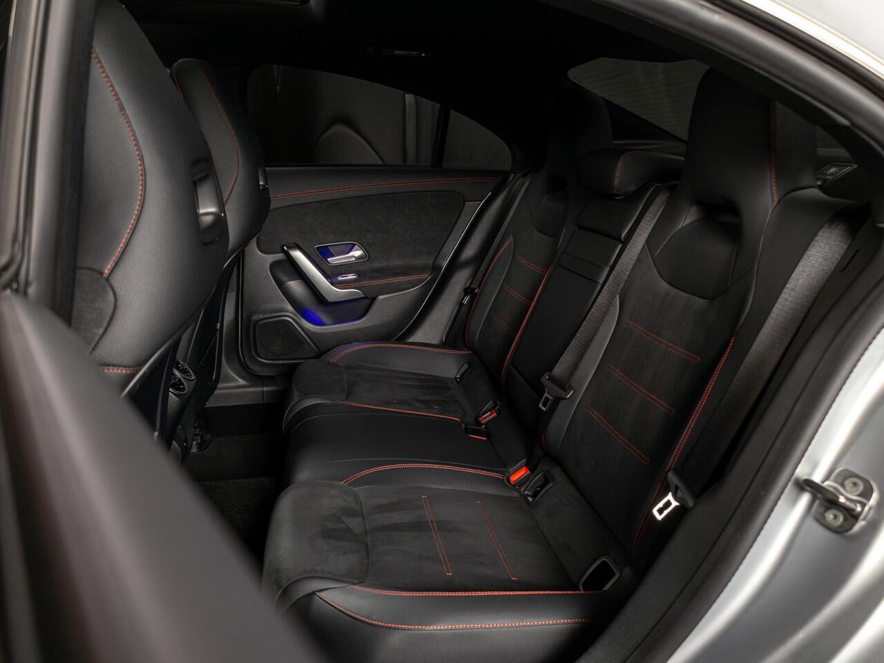 Mercedes-Benz CLA-KLASSE Coupé 180 Star Edition AMG Line Panorama dak