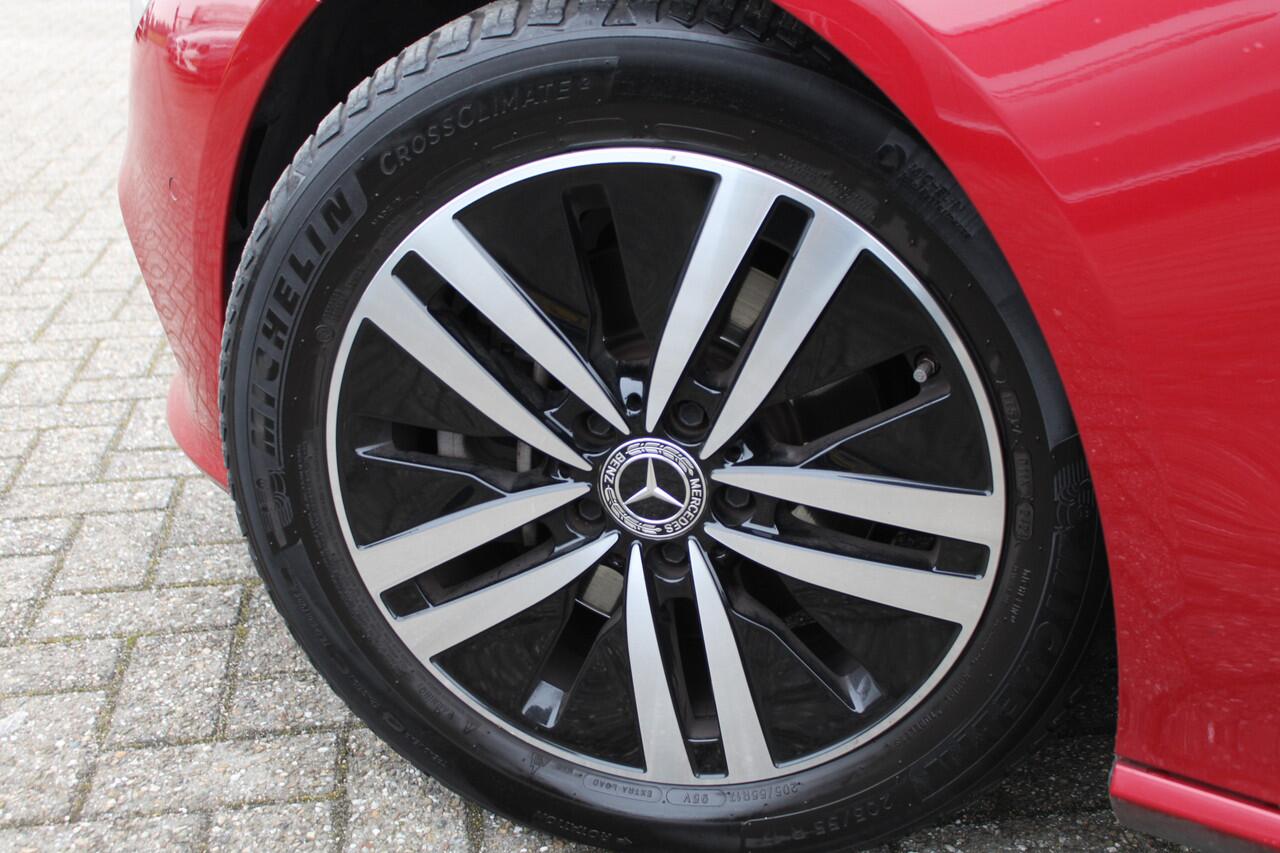 Mercedes-Benz CLA-KLASSE Shooting Brake 200 AUT7 Luxury Line PANORAMADAK LEDER MEMORY DISTRONIC SFEER CARPLAY KEY-LESS GO MULTIBEAM