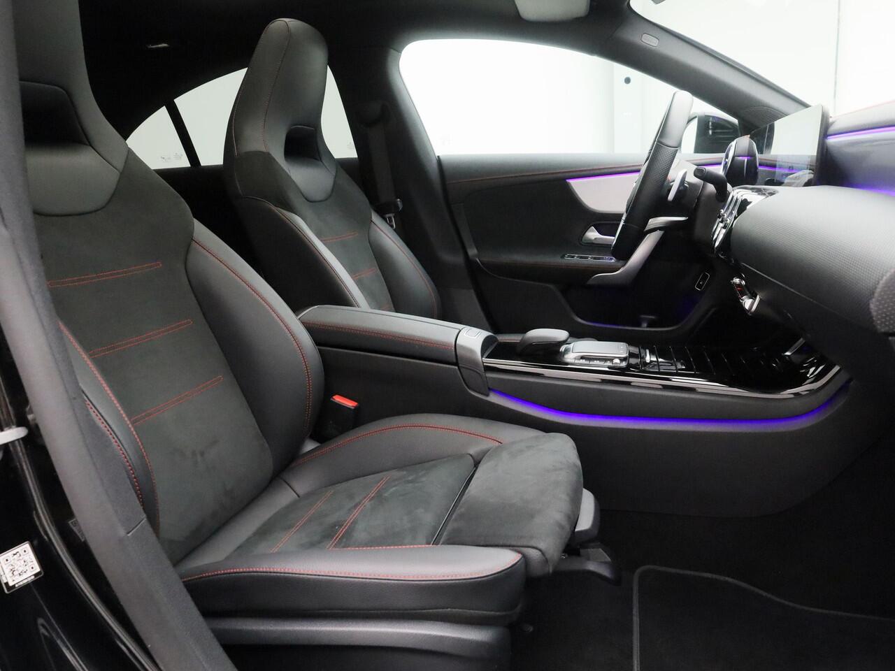 Mercedes-Benz CLA-KLASSE 250 e Business Solution AMG Limited | PANO | CAMERA | MEMORY | SFEERVERLICHTING | STOELVERWARMING