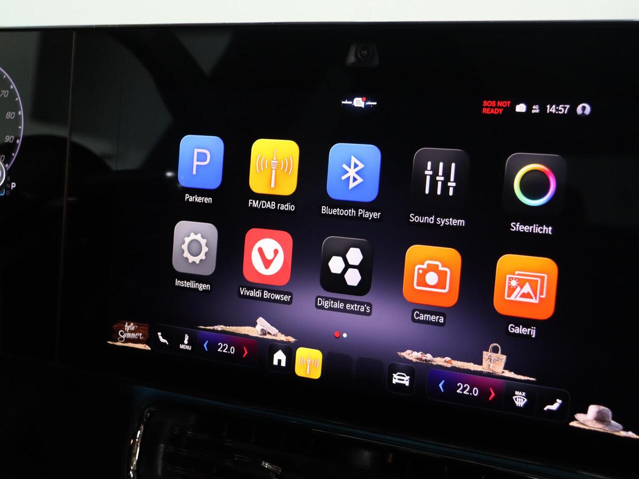 Mercedes-Benz CLA-KLASSE 250+ Launch Edition 85 kWh | AMG | Night | Panoramadak | 19" lichtmetalen velgen | Sfeerverlichting |